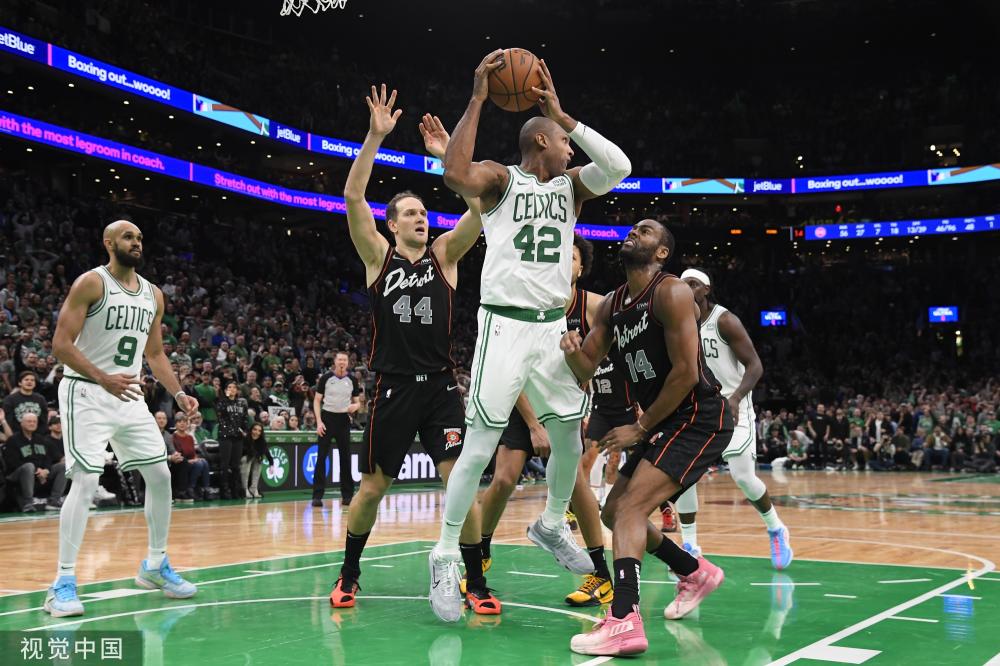 中表现出色 中表现出色