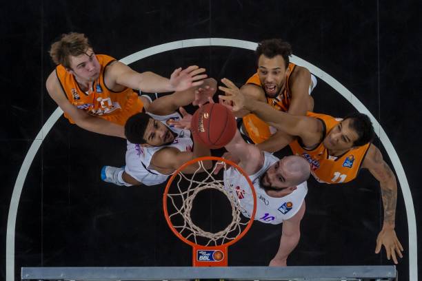 防线的稳定 防线的稳定