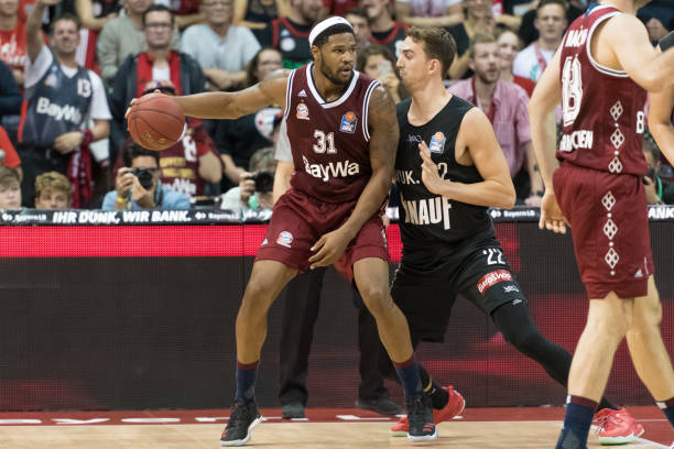 直言不讳地 直言不讳地