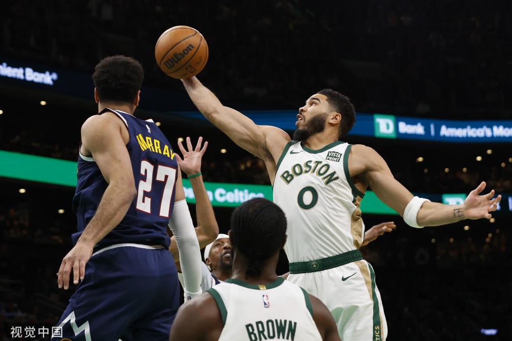 在与瓦伦西 在与瓦伦西