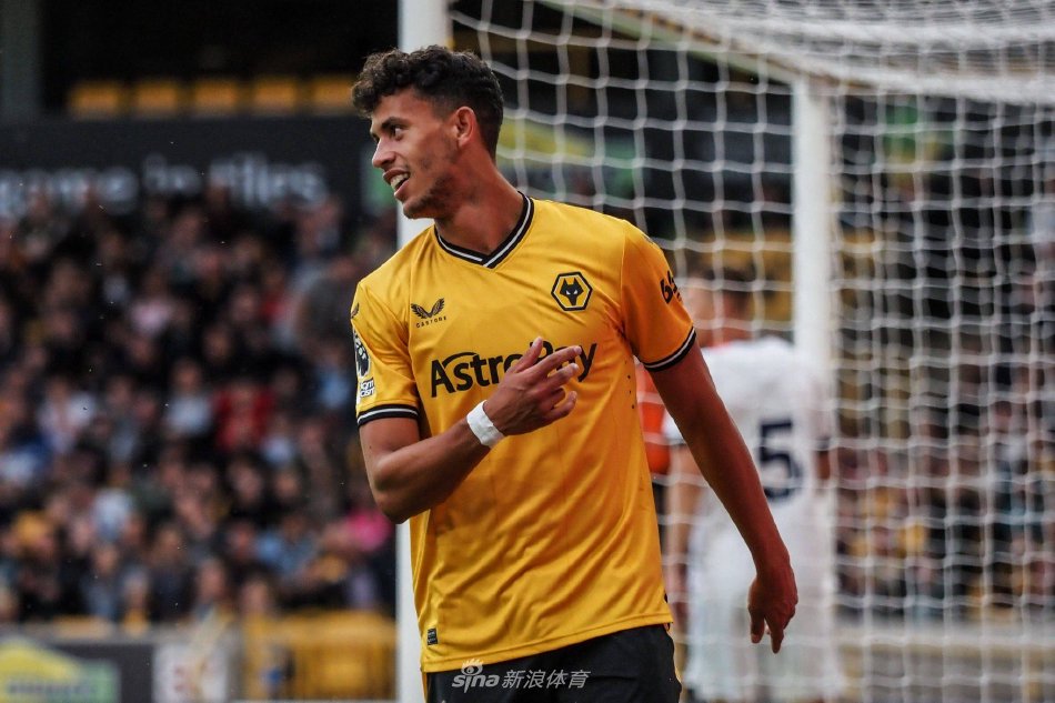 与敏锐的射 与敏锐的射